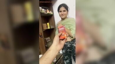 चुदवाने के बाद कपडे पहनती पंजाबी लड़की का सेक्सी एमएमएस