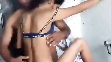 अर्चना भाभी की दमदार बाथरूम चुदाई का वेब सिरीज़ क्लिप