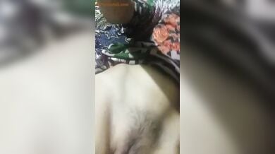 हॉट भाभी ने न्यूड वीडियो कॉल में चूत दिखाई