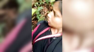 जंगल में लवर का औजार लेती साउथ की लड़की