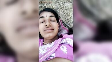 कुंवारी लड़की ने जंगल में अंकल का लंड लिया