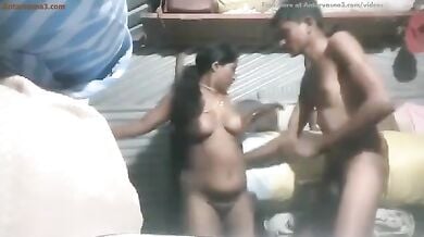 मल्लू आदमी ने किया नई पड़ोसन का चोदकर स्वागत