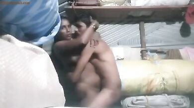 मल्लू आदमी ने किया नई पड़ोसन का चोदकर स्वागत