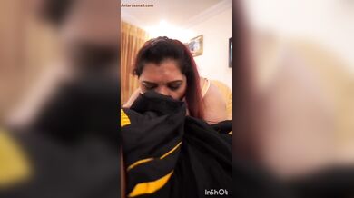 मल्लू आंटी ने पैसे दे के बुलाये लड़के का लंड चूसा