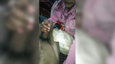 आंटी को नींद आई थी फिर भी लंड चूस रही हैं