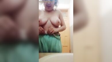 पड़ोसन भाभी डोली का नंगा सेक्सी एमएमएस