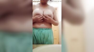 पड़ोसन भाभी डोली का नंगा सेक्सी एमएमएस