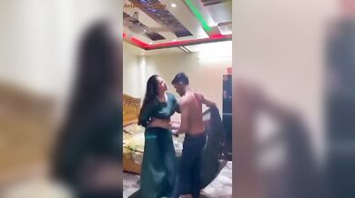 लवर को घर बुला के चुदती हुई भाभी का इंडियन सेक्स वीडियो