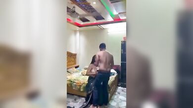 लवर को घर बुला के चुदती हुई भाभी का इंडियन सेक्स वीडियो