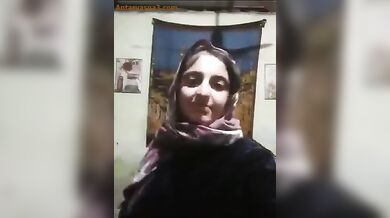 पाकिस्तानी भाभी रुकसाना ने नंगे चुचें खोले