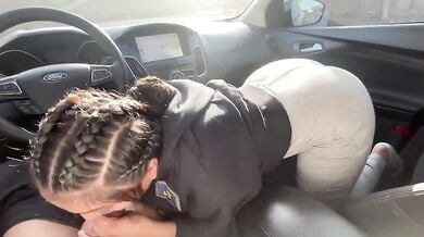 नशे की सिगरेट के लिए कालिये से कार में चुदी एनआरआई पंजाबी गर्ल