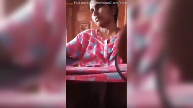 मल्लू चाची नाइटी उठा के बोली खेल ले मेरी चूत से!