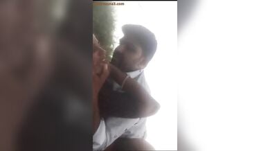 मारवाड़ी भाभी खेतो में चुद गई लवर भैया से!