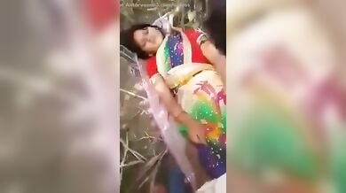 मक्के के खेत में चुदवा आई बिहारी भाभी