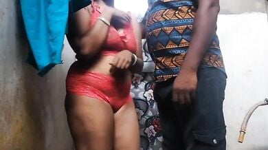 भोजपुरी भाभी को देवर ने बाथरूम में पेल दिया