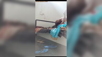 राजस्थानी कुँवारी लड़की ने बुर का बाजा बजवा लिया!