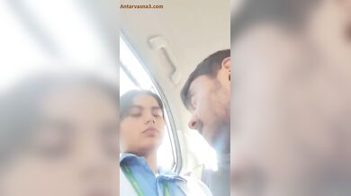 पापा के ड्राइवर ने चूत में उंगली की (कार एमएमएस)