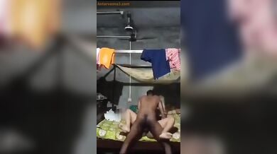 देसी कपल की घर में चुदाई का हॉट ब्लू फिल्म