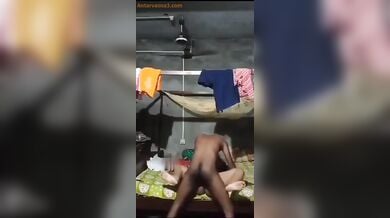 देसी कपल की घर में चुदाई का हॉट ब्लू फिल्म