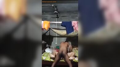 देसी कपल की घर में चुदाई का हॉट ब्लू फिल्म