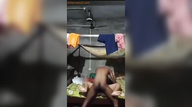 देसी कपल की घर में चुदाई का हॉट ब्लू फिल्म