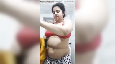 पति को एमएमएस में चूत और बूब्स दिखाती भाभी