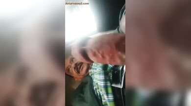 यूपीवाले अंकल ने लड़की को लंड दिखाया