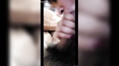 गर्लफ्रेंड की हॉट बहन ने मोटा लंड चूसा