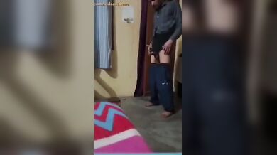 चाची को पकड़ के चोदता जवान भतीजा