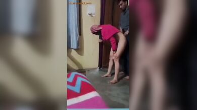 चाची को पकड़ के चोदता जवान भतीजा