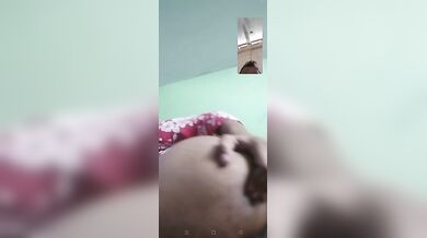 बिहारी गर्ल ने नंगे चूतड और बुर दिखाई वीडियो कॉल में