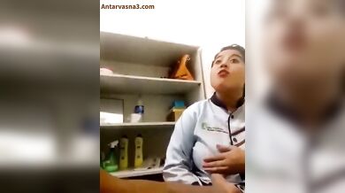 हॉस्पिटल के स्टाफ रूम में नर्स के बड़े बूब्स दबाने का हिंदी बीएफ