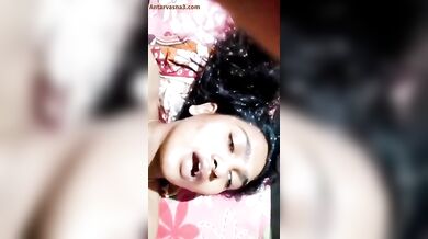 चाचा की बेटी की बुर में गरम लंड डाल के पेल दिया